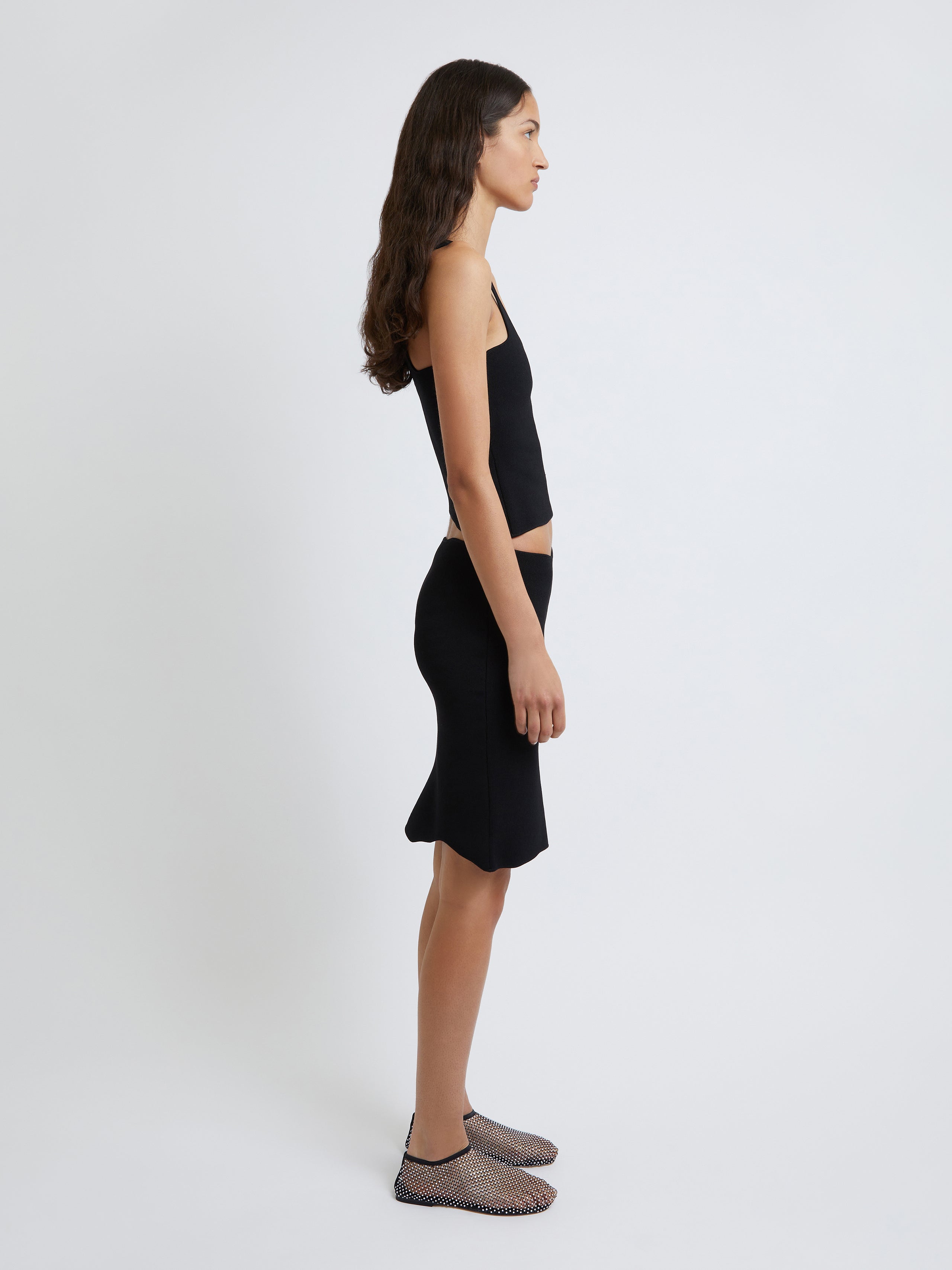 Encircled Edge Rib Tank