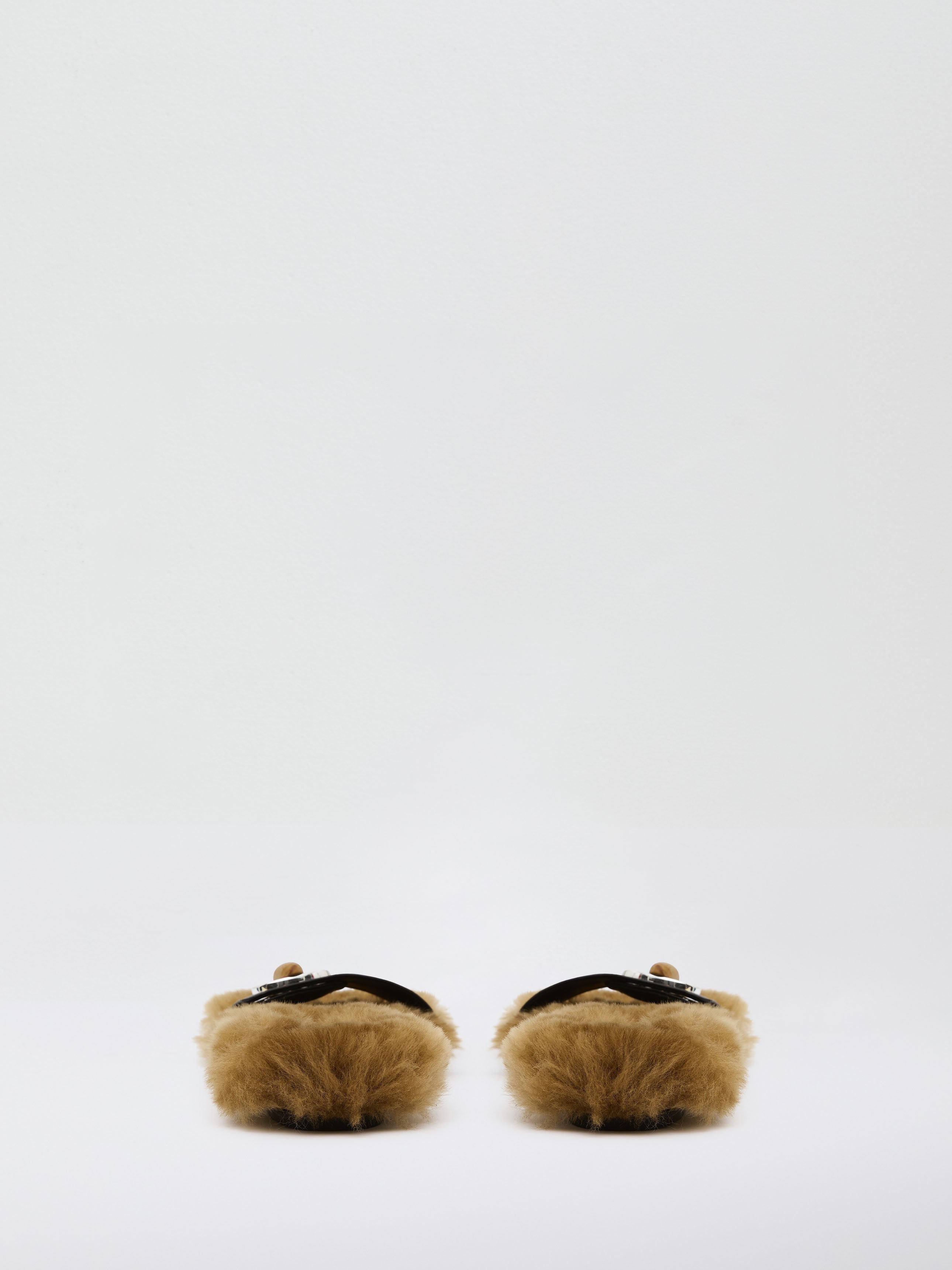 Turnlock Sheepskin Flat