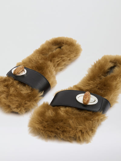 Turnlock Sheepskin Flat